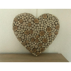 Cœur décoratif en bois