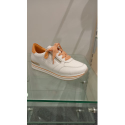 sneakers lacet orange